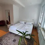 公寓 Altbau-traum Mit Riesen-dachterrasse