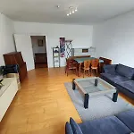 公寓 Altbau-traum Mit Riesen-dachterrasse *