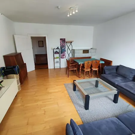 Апартаменты Altbau-traum Mit Riesen-dachterrasse *