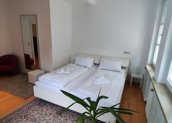 아파트 Altbau-traum Mit Riesen-dachterrasse