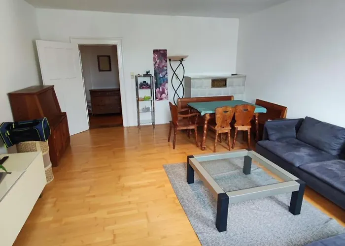 아파트 Altbau-traum Mit Riesen-dachterrasse *