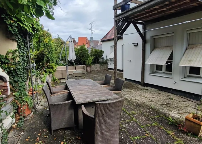 Altbau-traum Mit Riesen-dachterrasse *